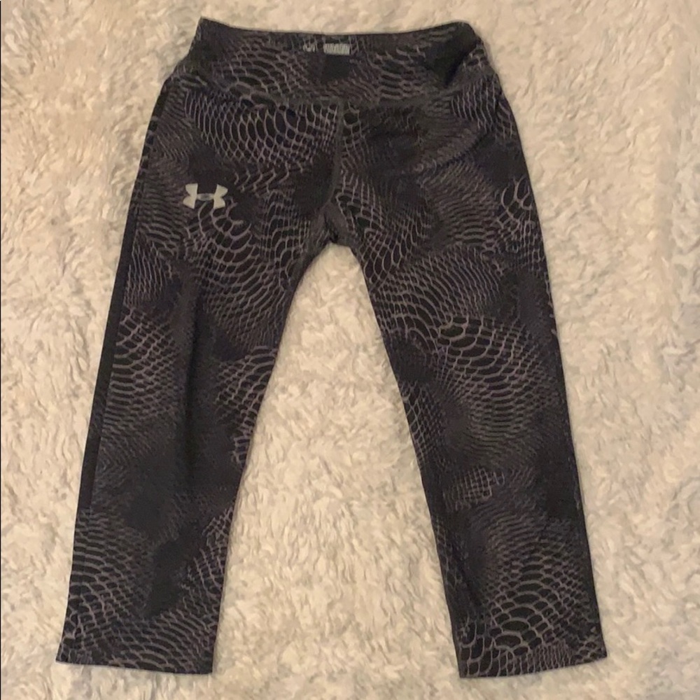 Under armour girls Capri heat gear leggings